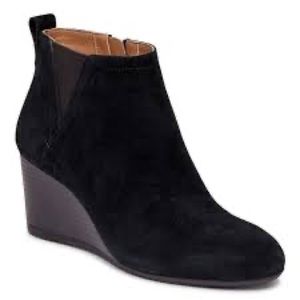 Vionic Paloma wedge booties in black suede